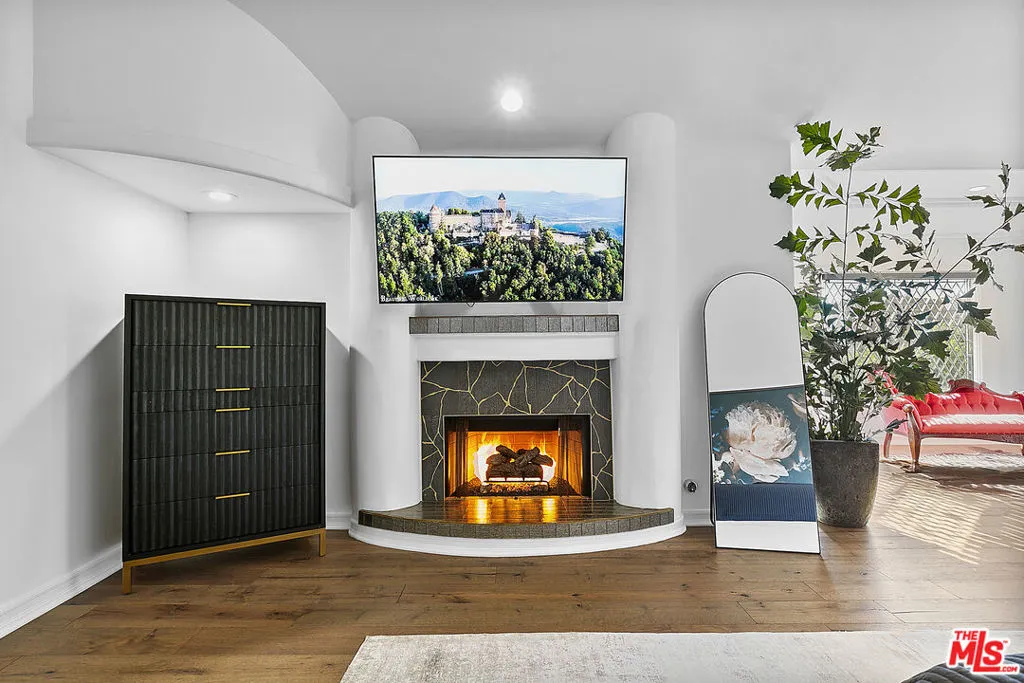 5555 Little Fawn Court, Westlake Village, California 91362 home-pic-26