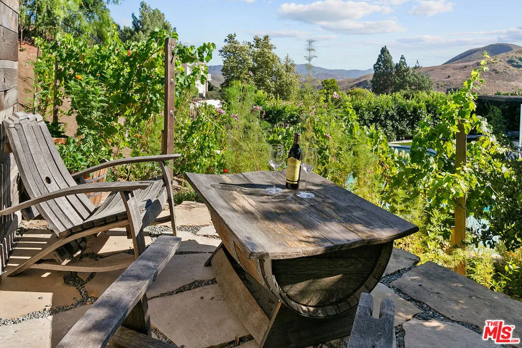 5555 Little Fawn Court, Westlake Village, California 91362 home-pic-40
