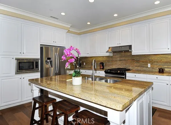 35 Shellbark, Irvine, California 92618