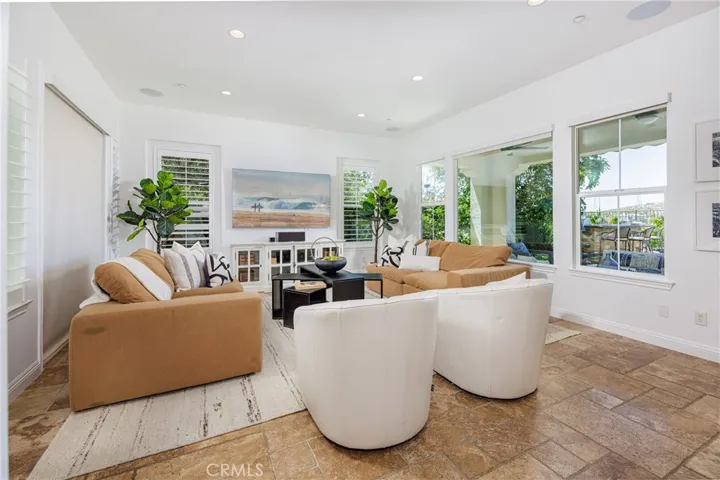 12 Corte El Brazo, San Clemente, California 92673