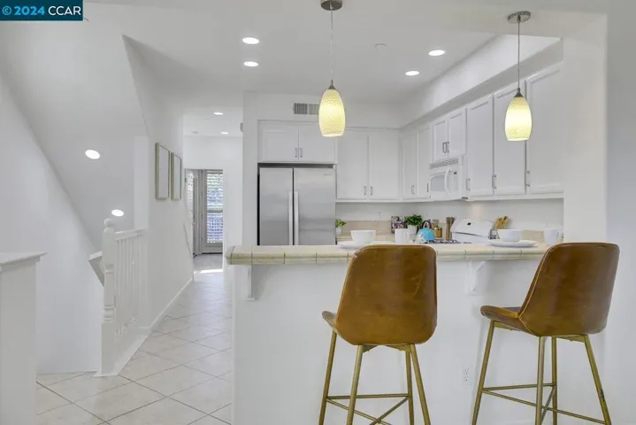 93 Bettencourt Way, Milpitas, California 95035