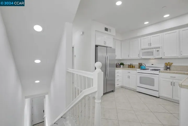 93 Bettencourt Way, Milpitas, California 95035