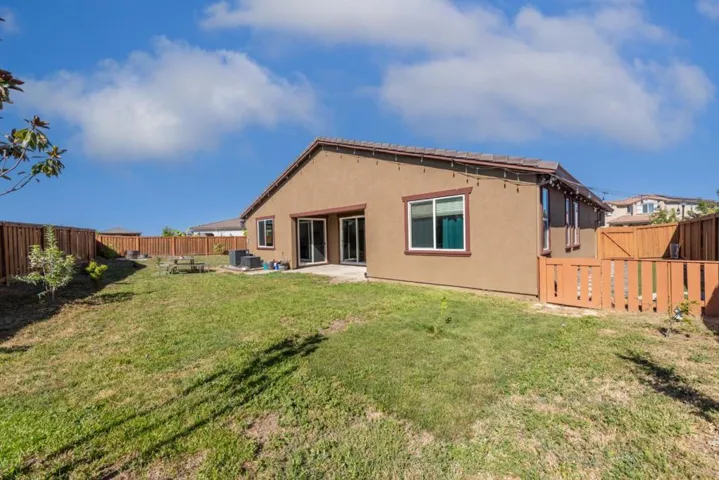 720 Moonlight Court, Dixon, California 95620