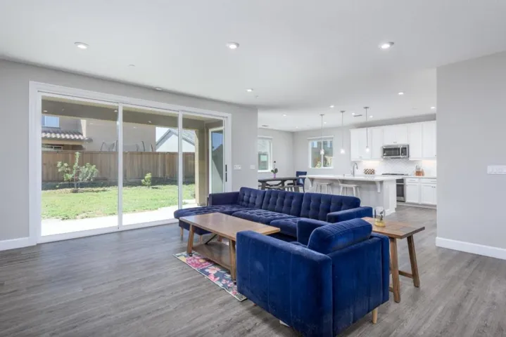 720 Moonlight Court, Dixon, California 95620