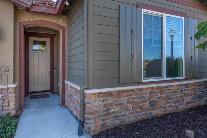720 Moonlight Court, Dixon, California 95620