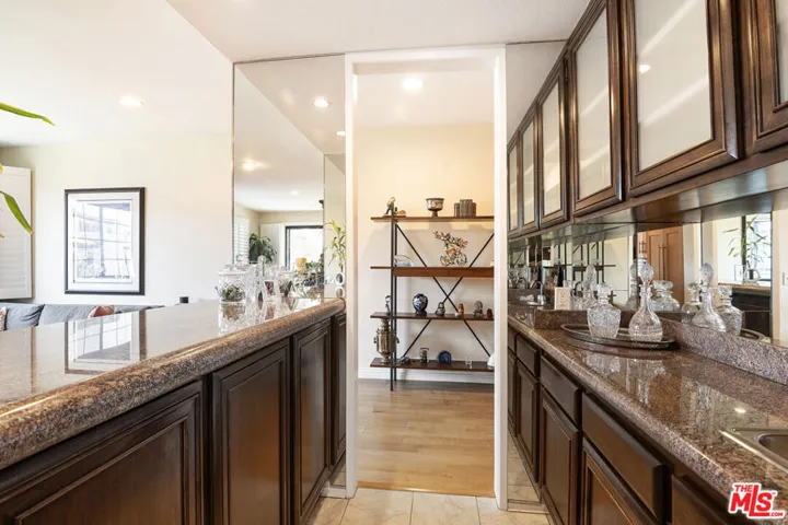306 Bora Bora Way 212, Marina Del Rey, California 90292