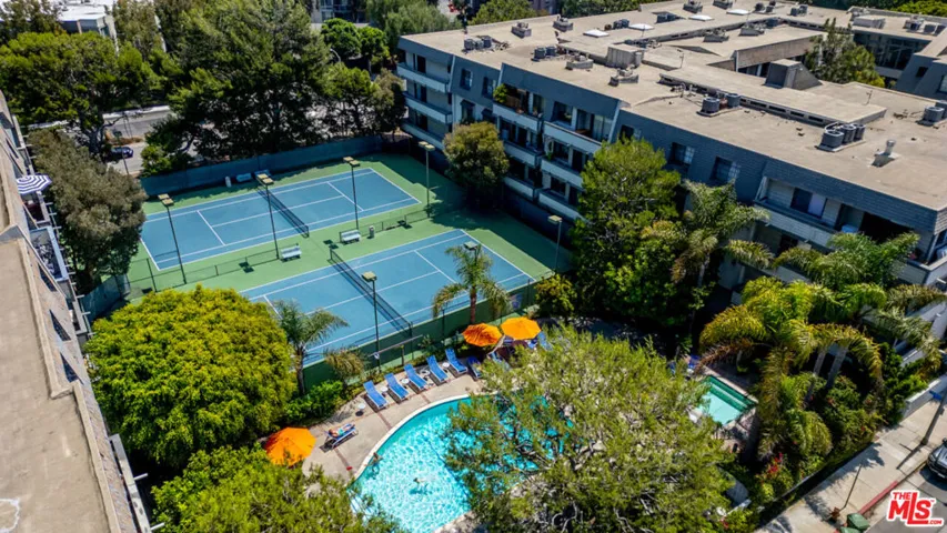 306 Bora Bora Way 212, Marina Del Rey, California 90292