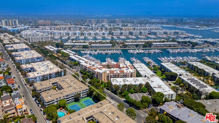 306 Bora Bora Way 212, Marina Del Rey, California 90292