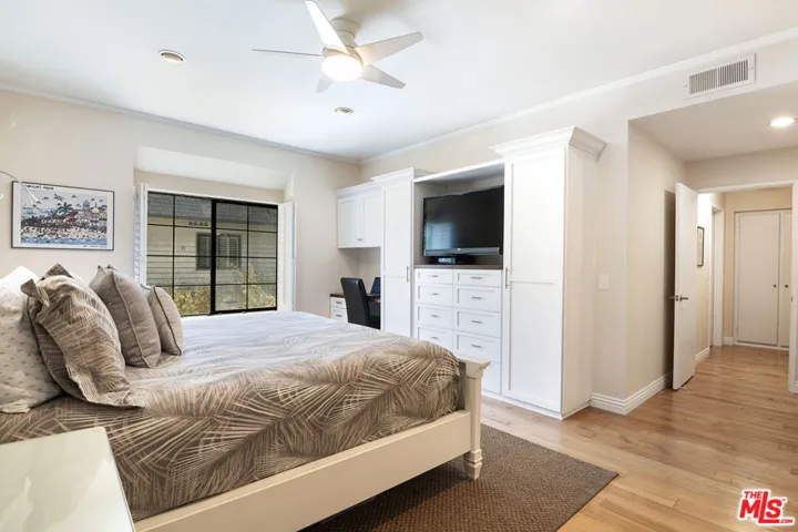 306 Bora Bora Way 212, Marina Del Rey, California 90292