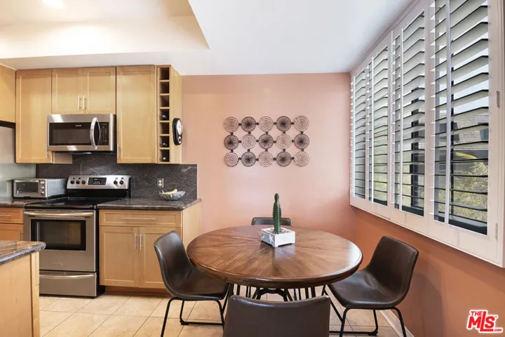 306 Bora Bora Way 212, Marina Del Rey, California 90292