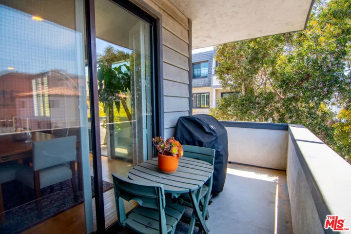 306 Bora Bora Way 212, Marina Del Rey, California 90292