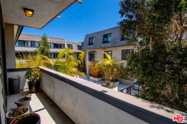 306 Bora Bora Way 212, Marina Del Rey, California 90292
