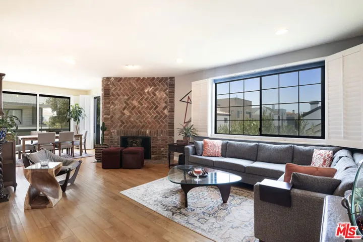 306 Bora Bora Way 212, Marina Del Rey, California 90292