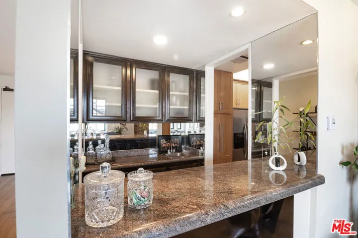 306 Bora Bora Way 212, Marina Del Rey, California 90292