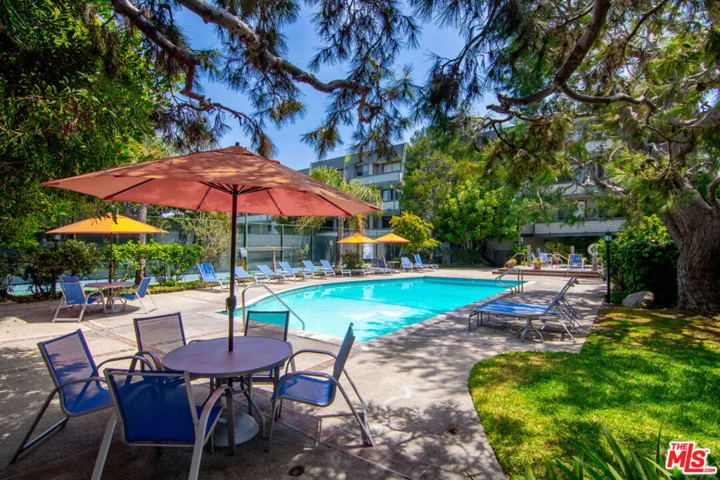 306 Bora Bora Way 212, Marina Del Rey, California 90292