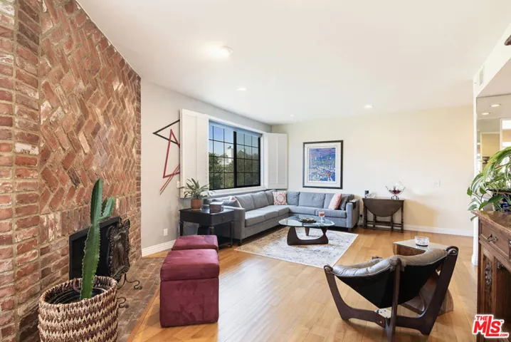 306 Bora Bora Way 212, Marina Del Rey, California 90292