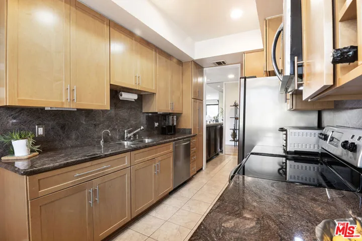 306 Bora Bora Way 212, Marina Del Rey, California 90292