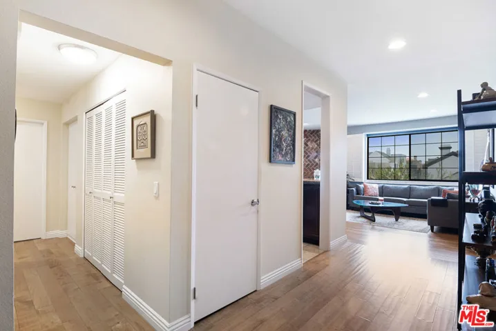 306 Bora Bora Way 212, Marina Del Rey, California 90292