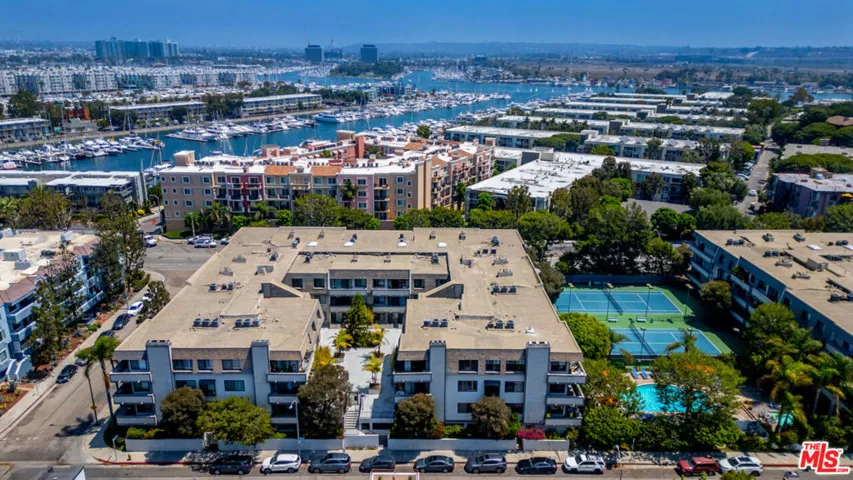 306 Bora Bora Way 212, Marina Del Rey, California 90292