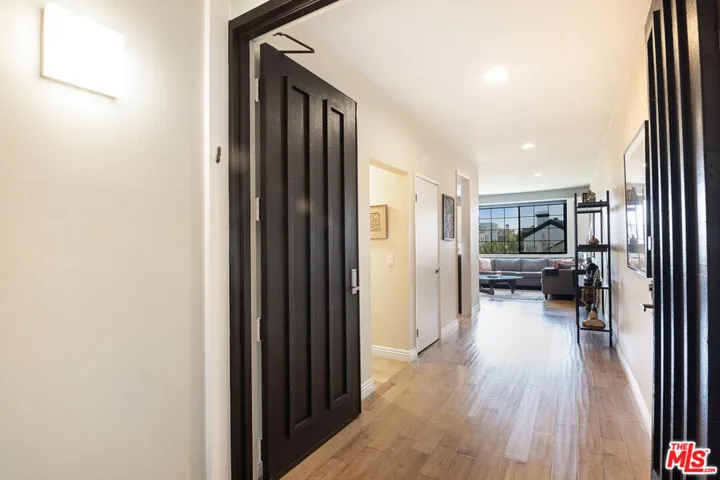 306 Bora Bora Way 212, Marina Del Rey, California 90292