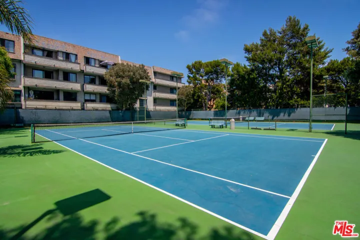 306 Bora Bora Way 212, Marina Del Rey, California 90292