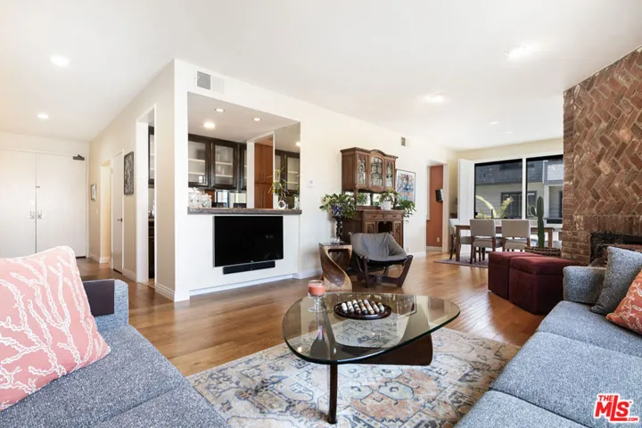 306 Bora Bora Way 212, Marina Del Rey, California 90292