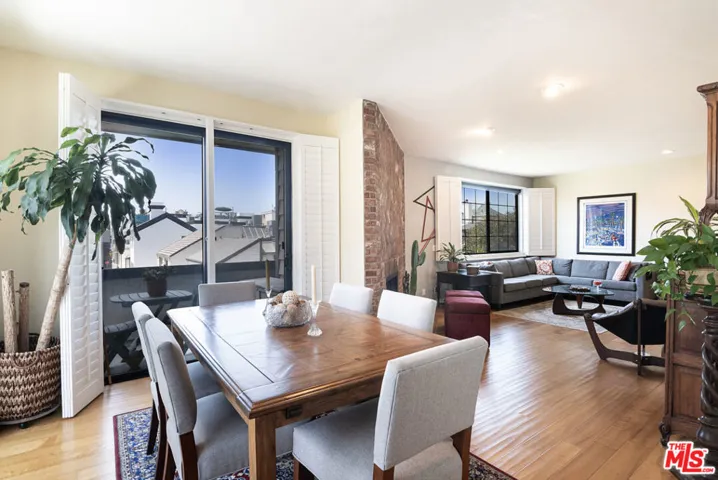 306 Bora Bora Way 212, Marina Del Rey, California 90292