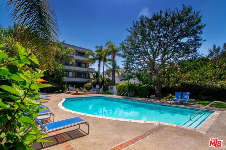 306 Bora Bora Way 212, Marina Del Rey, California 90292