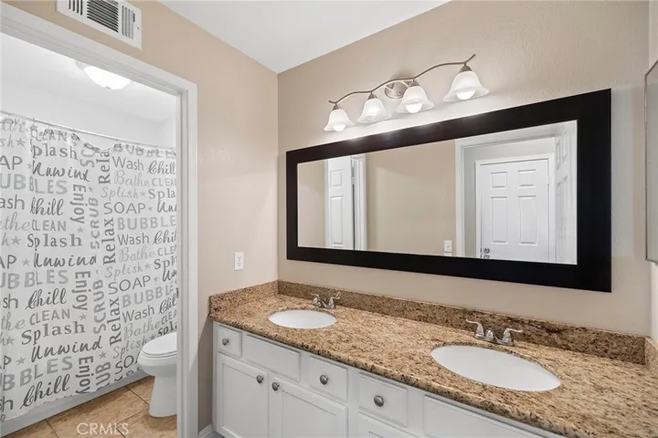 Main Secondary Bathroom