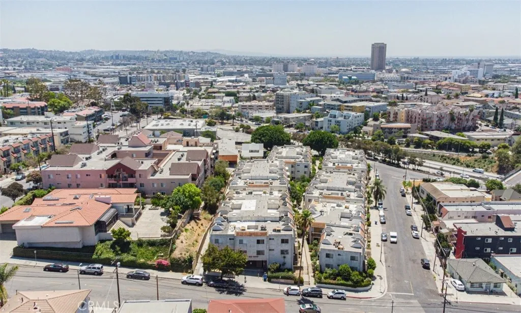 909 New Depot Street 15-16, Los Angeles, California 90012 home-pic-10