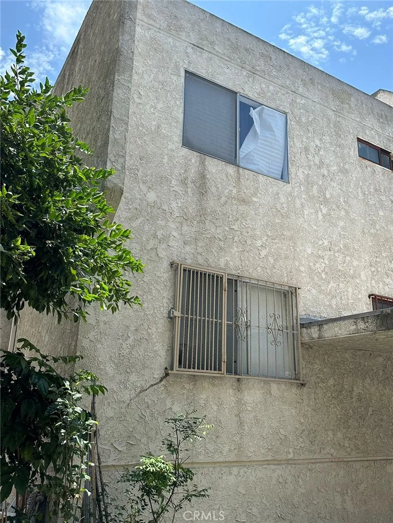 909 New Depot Street 15-16, Los Angeles, California 90012 home-pic-6