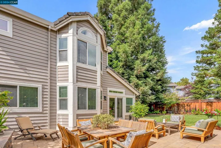 210 Round House Pl, Clayton, California 94517
