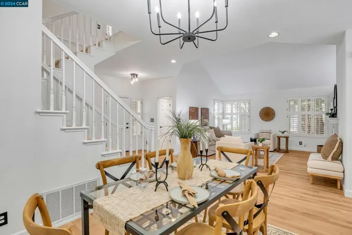 210 Round House Pl, Clayton, California 94517
