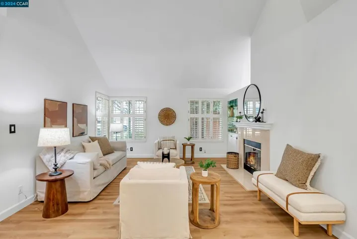 210 Round House Pl, Clayton, California 94517