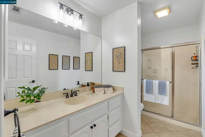 210 Round House Pl, Clayton, California 94517