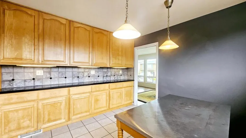 651 Parkview Circle, Pacifica, California 94044