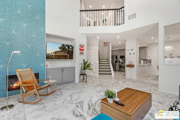 380 Ameno Drive, Palm Springs, California 92262