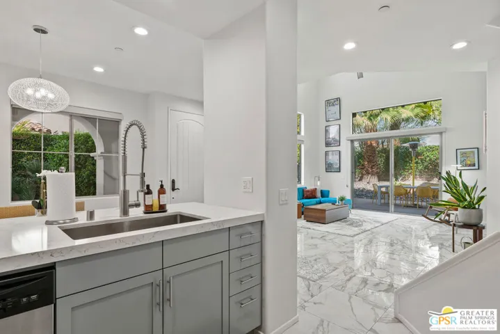 380 Ameno Drive, Palm Springs, California 92262