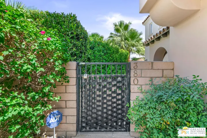 380 Ameno Drive, Palm Springs, California 92262