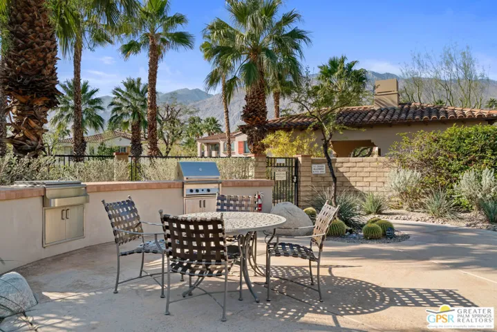 380 Ameno Drive, Palm Springs, California 92262