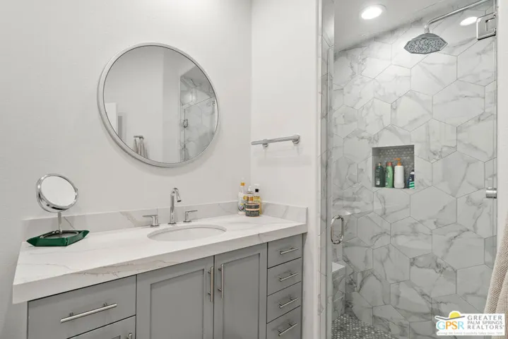 380 Ameno Drive, Palm Springs, California 92262