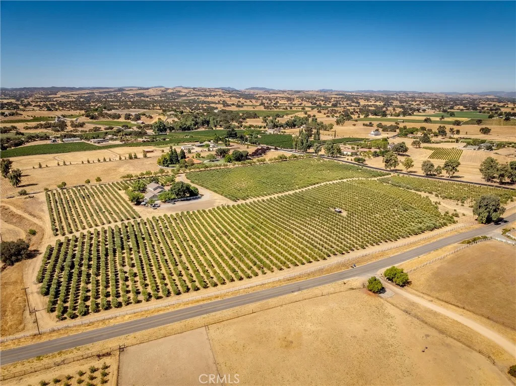 5055 Rancho La Loma Linda Drive, Paso Robles, California 93446 home-pic-41