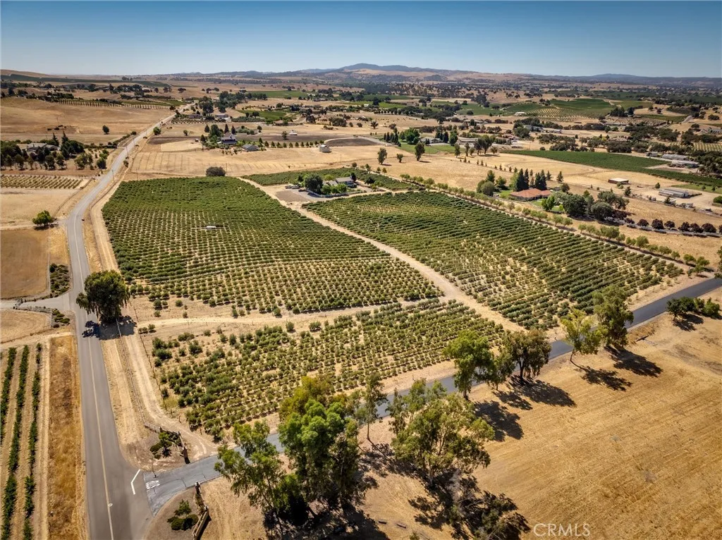 5055 Rancho La Loma Linda Drive, Paso Robles, California 93446 home-pic-48