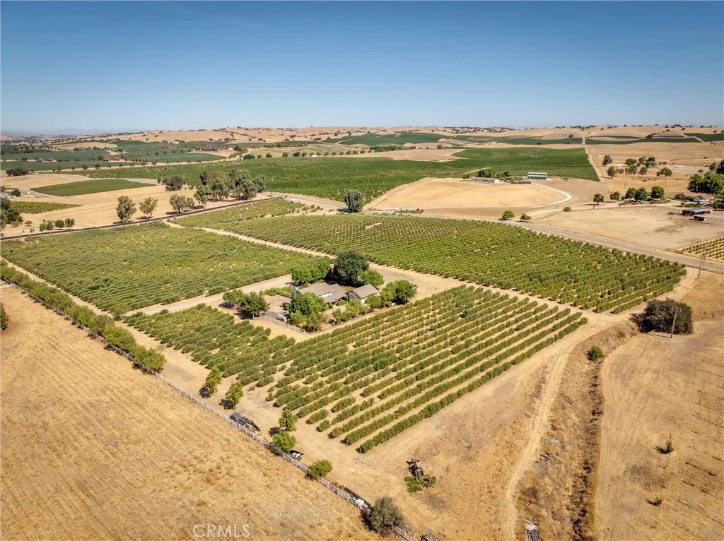 5055 Rancho La Loma Linda Drive, Paso Robles, California 93446 home-pic-58