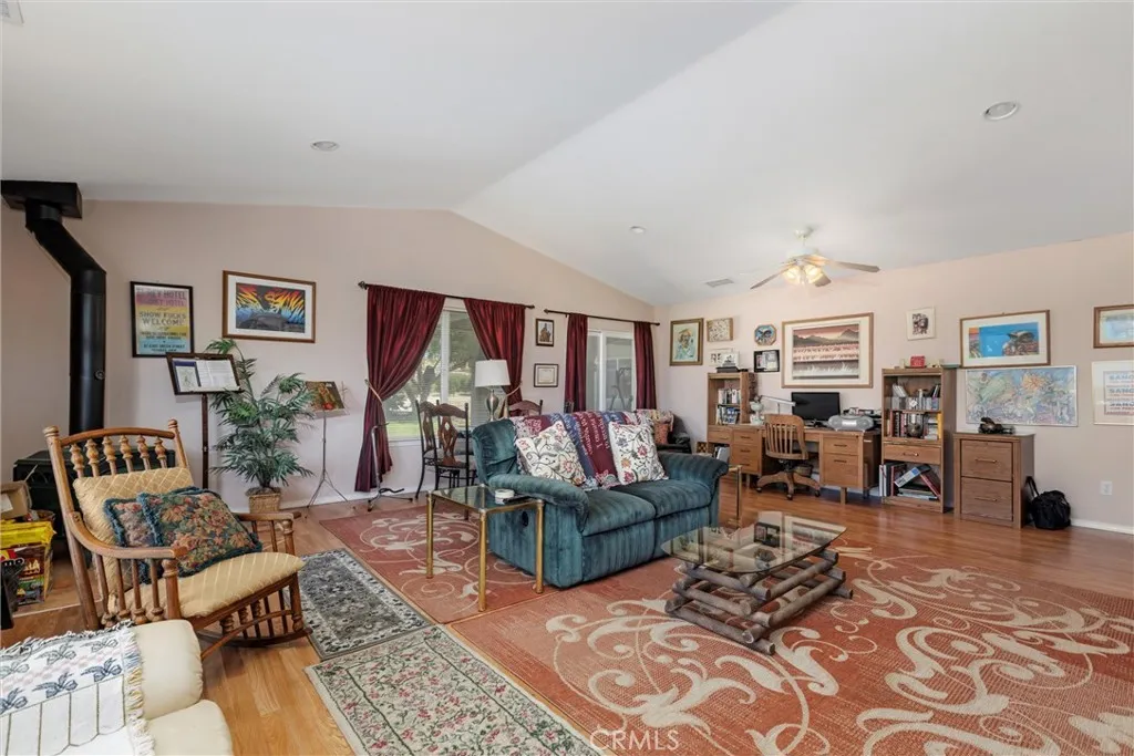 5055 Rancho La Loma Linda Drive, Paso Robles, California 93446 home-pic-9