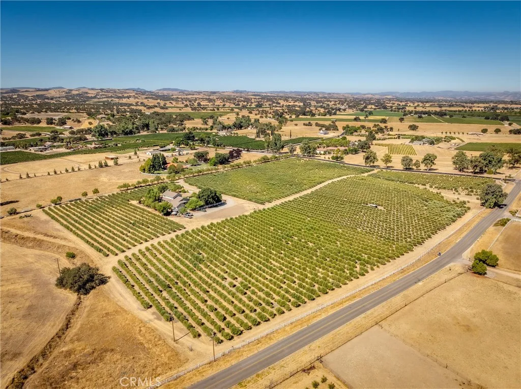 5055 Rancho La Loma Linda Drive, Paso Robles, California 93446 home-pic-42