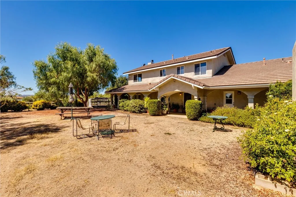 5055 Rancho La Loma Linda Drive, Paso Robles, California 93446 home-pic-35