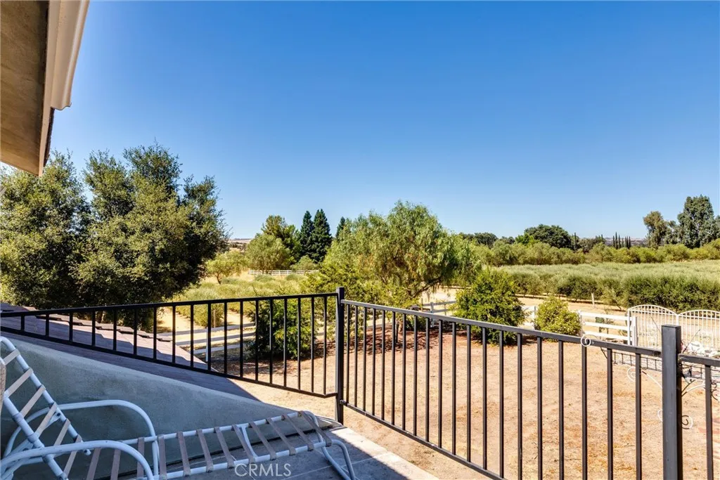 5055 Rancho La Loma Linda Drive, Paso Robles, California 93446 home-pic-40