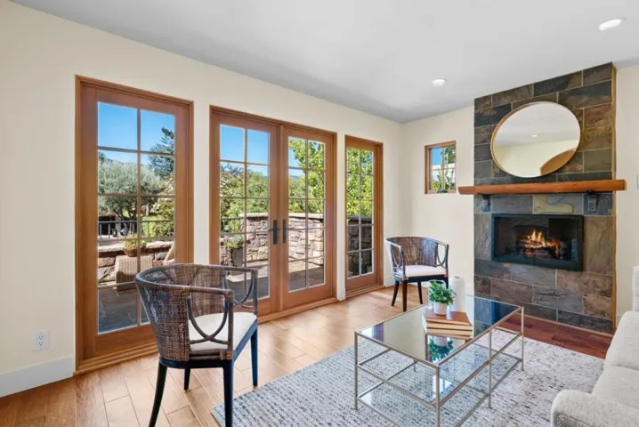 20283 La Paloma Avenue, Saratoga, California 95070