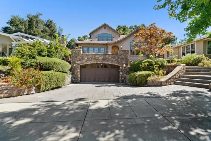 20283 La Paloma Avenue, Saratoga, California 95070